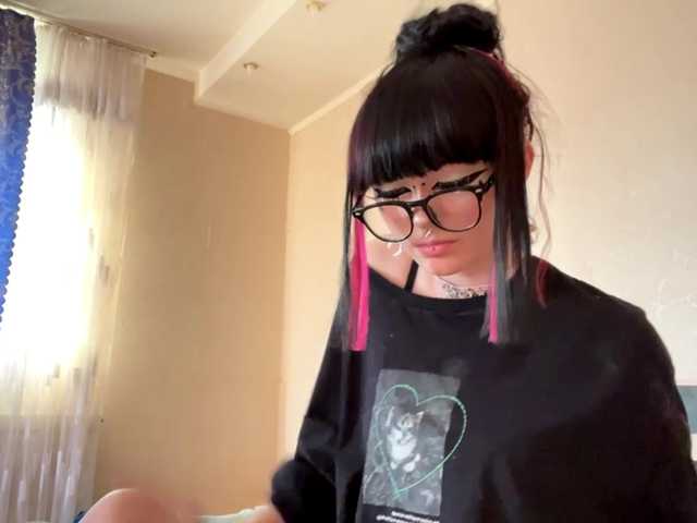 TasyaTas live cam on BongaCams