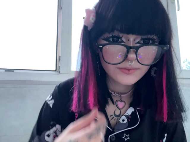 TasyaTas live cam on BongaCams