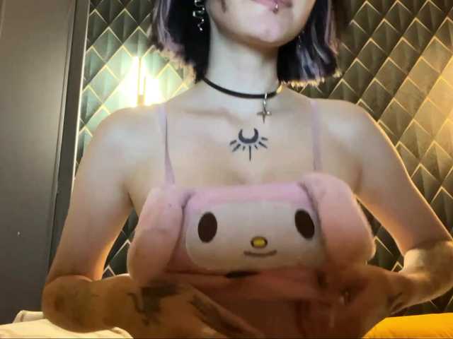 TasyaTas live cam on BongaCams