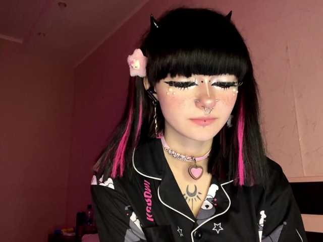 TasyaTas live cam on BongaCams