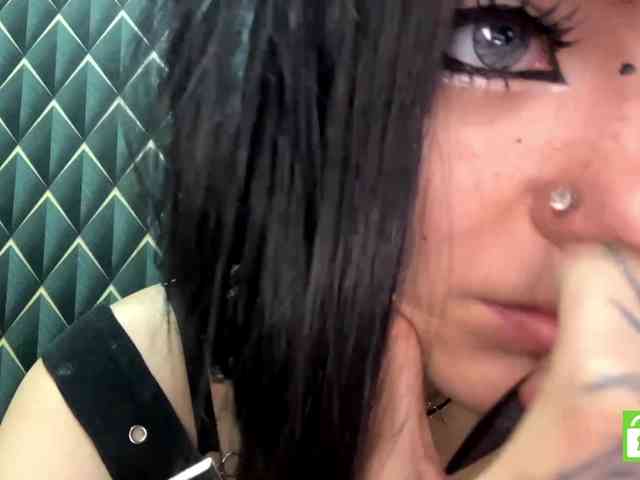 HolyCute webcam