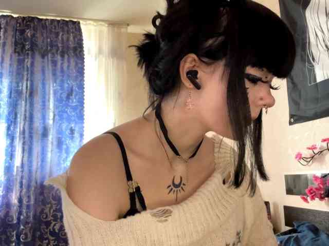 HolyCute webcam