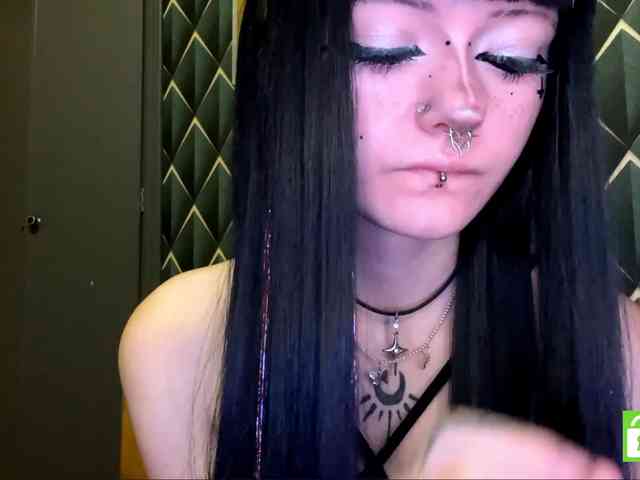 HolyCute webcam