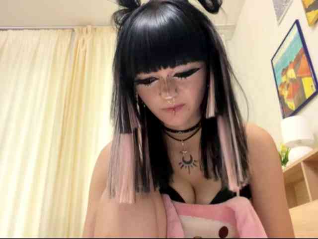 HolyCute webcam