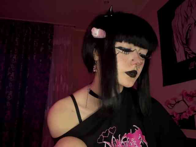 HolyCute webcam