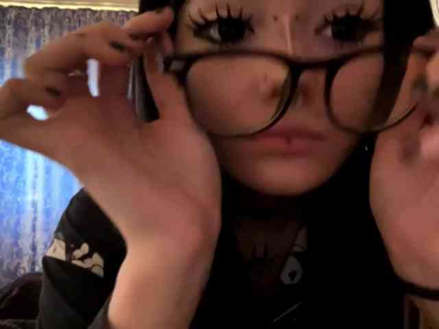 HolyCute webcam