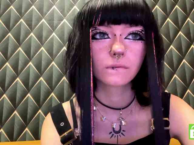 HolyCute webcam