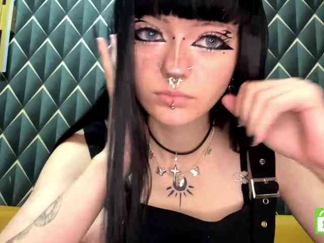 HolyCute webcam
