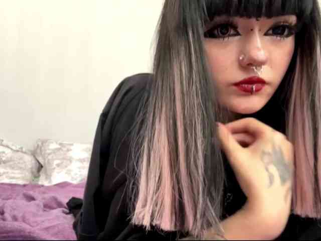 HolyCute webcam