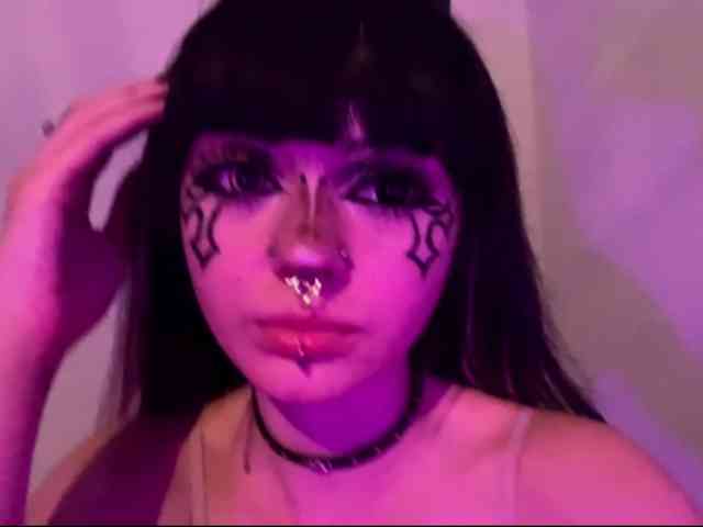 HolyCute webcam