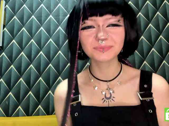 Model: HolyCute