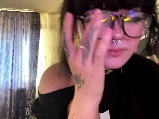 HolyCute webcam