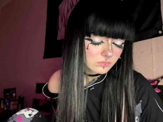 HolyCute webcam