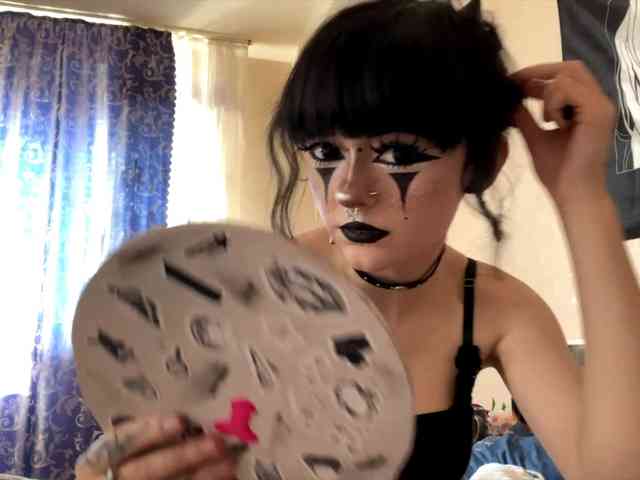 HolyCute webcam
