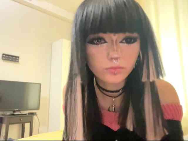 HolyCute webcam