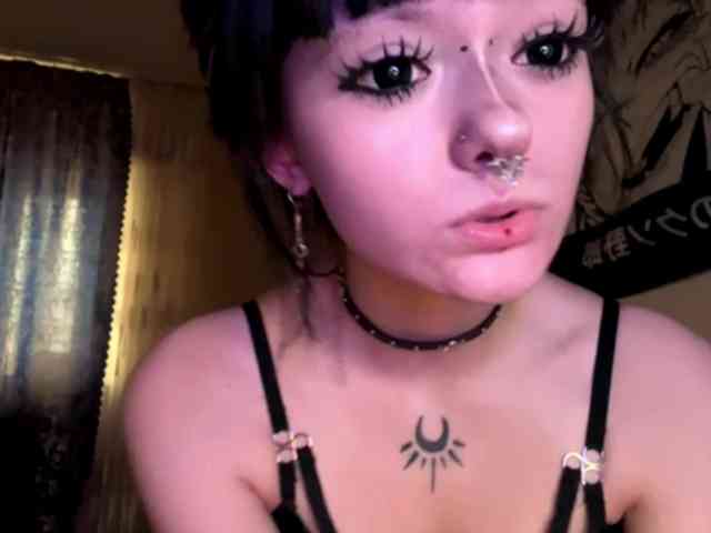 HolyCute webcam