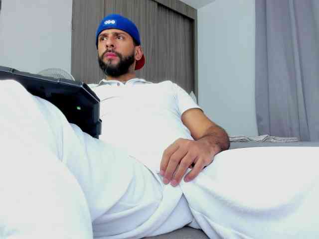 Dcollins_