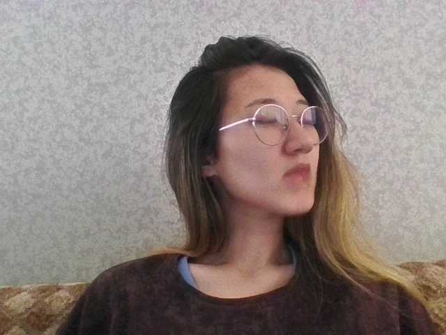 alisamia live cam on BongaCams