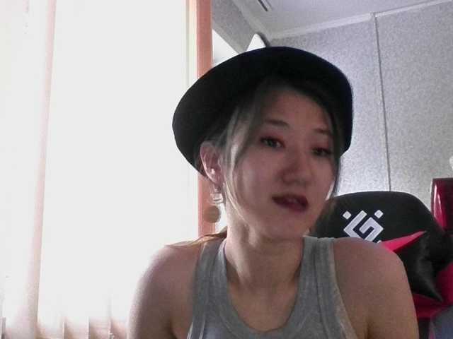 alisamia live cam on BongaCams