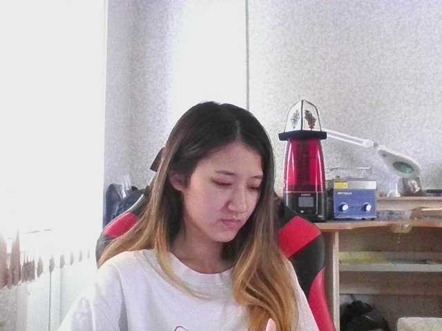 alisamia live cam on BongaCams