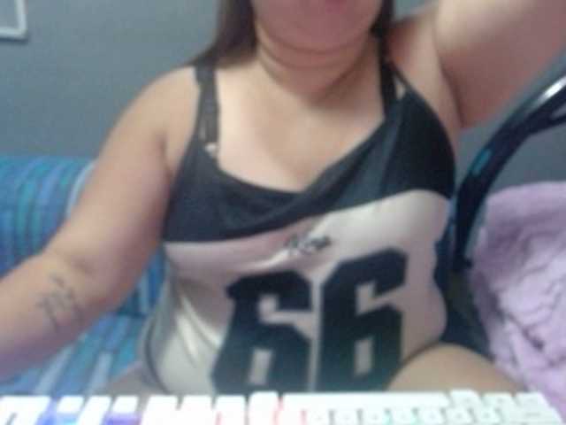 Isabella16 live cam on BongaCams