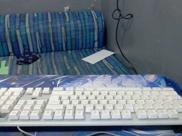 Isabella16 live cam preview