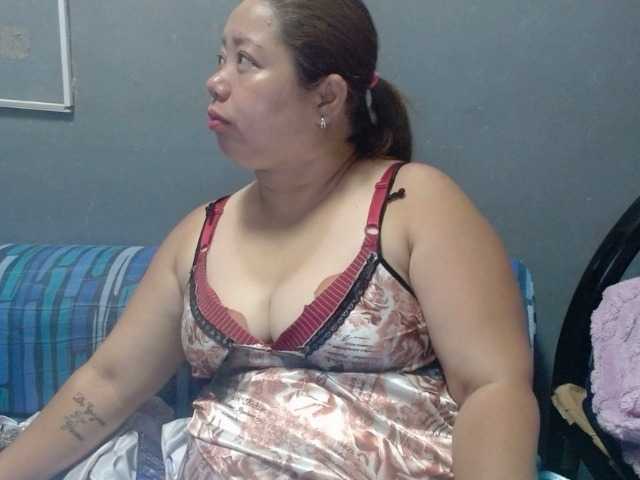 Isabella16 live cam on BongaCams