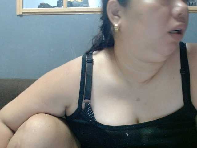 Isabella16 live cam on BongaCams