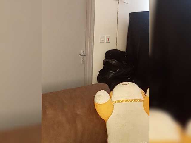 Hotpetitesa live cam on BongaCams