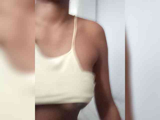 Hotpetitesa webcam