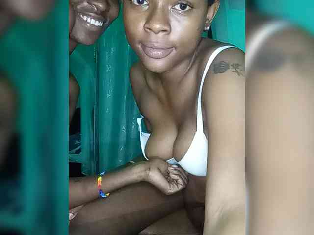 Hotpetitesa webcam