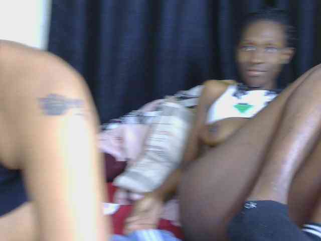 Hotpetitesa webcam