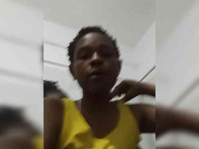 Hotpetitesa webcam