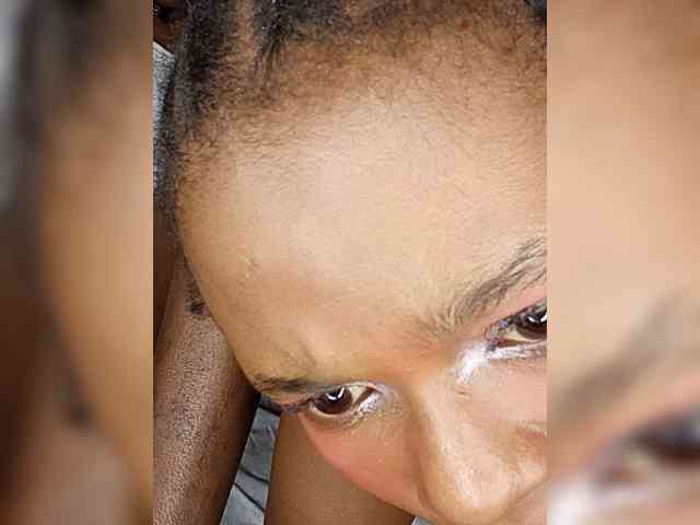 Model: Hotpetitesa
