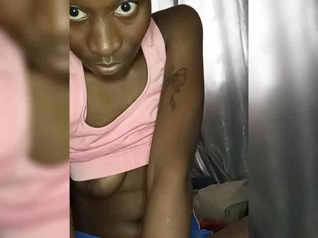Hotpetitesa webcam