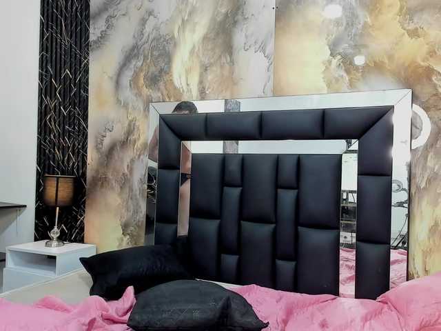 hazeandkush live sex show