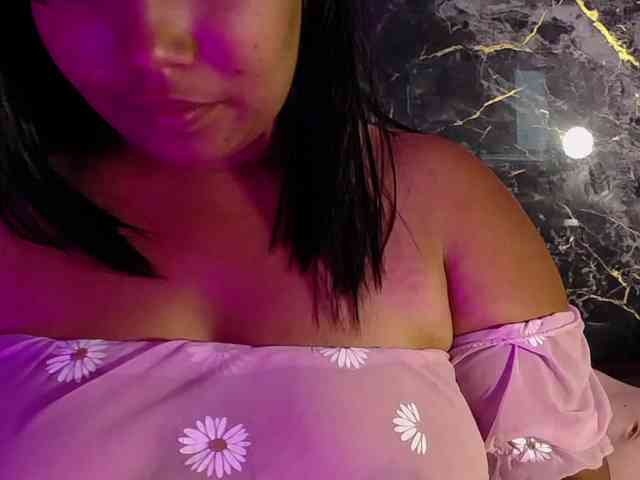 HazeAndKush webcam