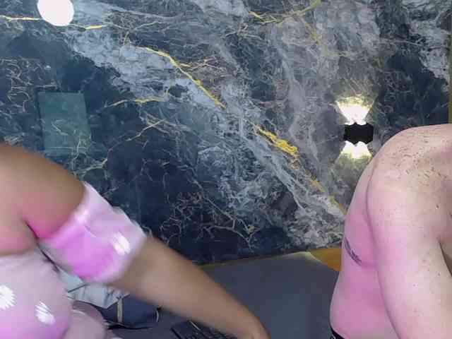 HazeAndKush webcam