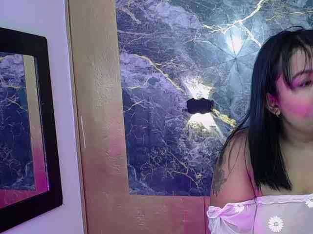 HazeAndKush webcam