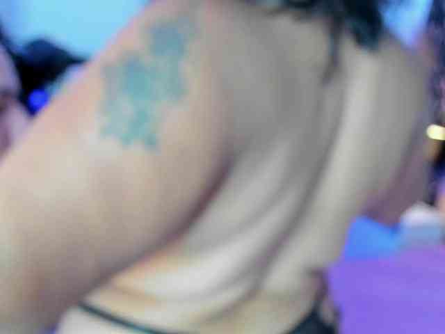 HazeAndKush webcam