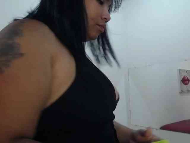 HazeAndKush webcam