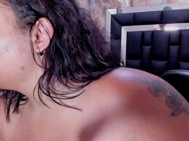 HazeAndKush webcam