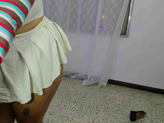 HazeAndKush webcam