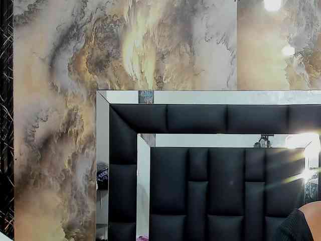 HazeAndKush webcam