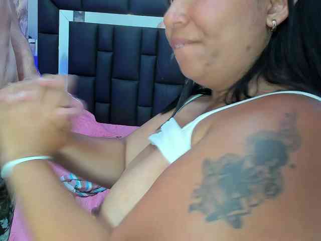 HazeAndKush webcam