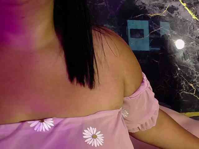 HazeAndKush webcam