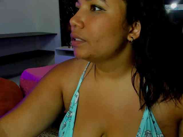 HazeAndKush webcam