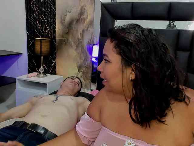 HazeAndKush webcam