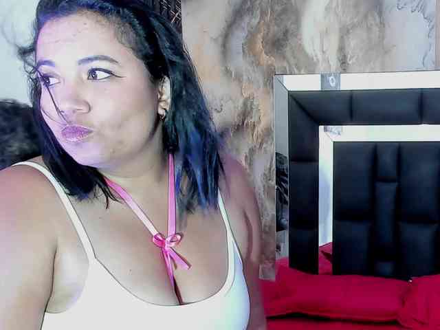HazeAndKush webcam