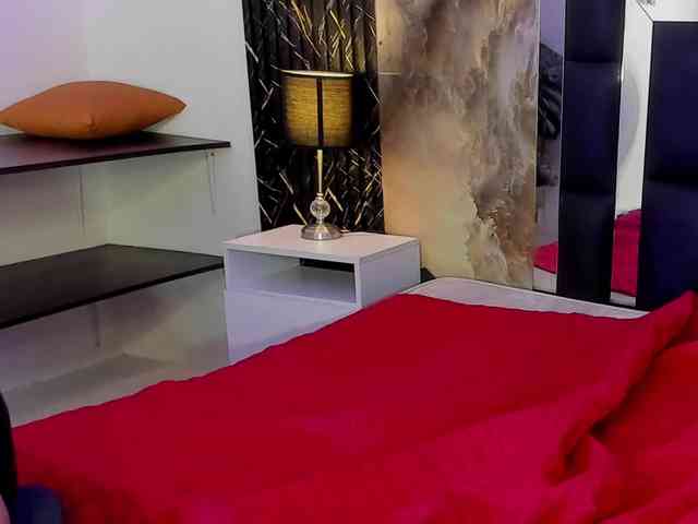 HazeAndKush webcam